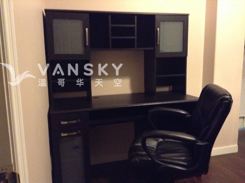 240821193132_Computer desk with chair - Copy.JPG